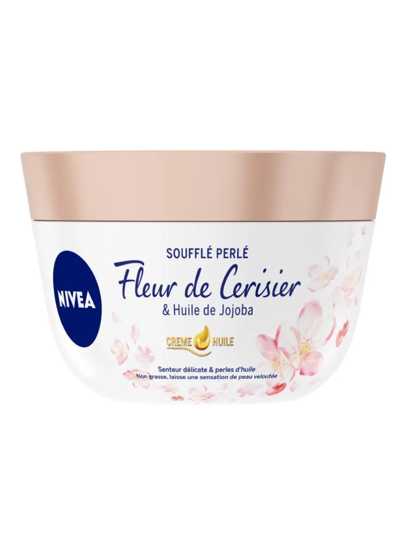Nivea Soufflé Perlé Cherry Blossom Cream 200 ml - Image 1